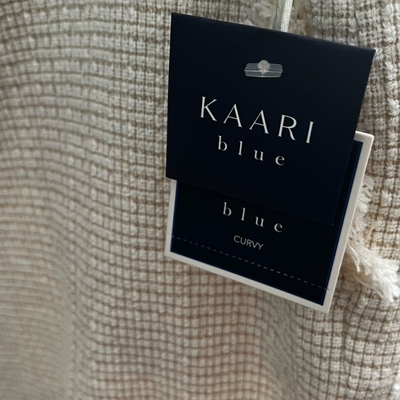 Sassy Cute Summer Short & Jacket Set! Necklace not included. - Picture 7 of 10